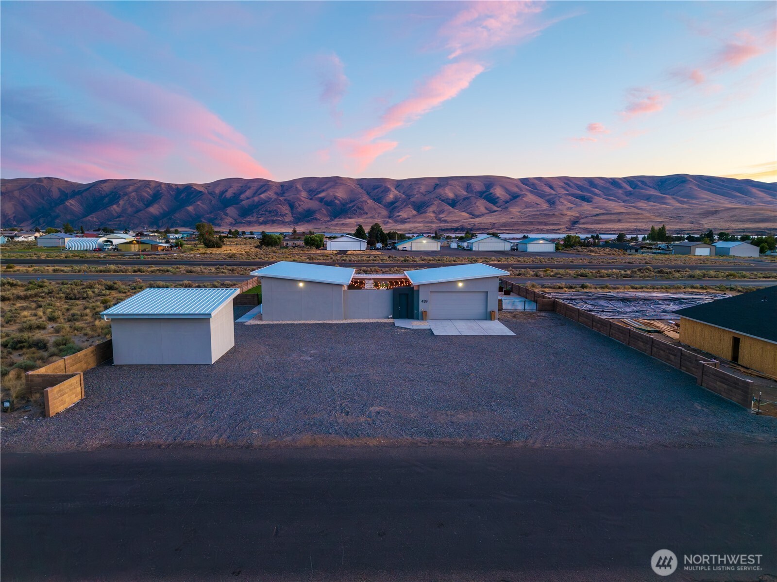 439 Airport Way SW, Mattawa, WA 99349