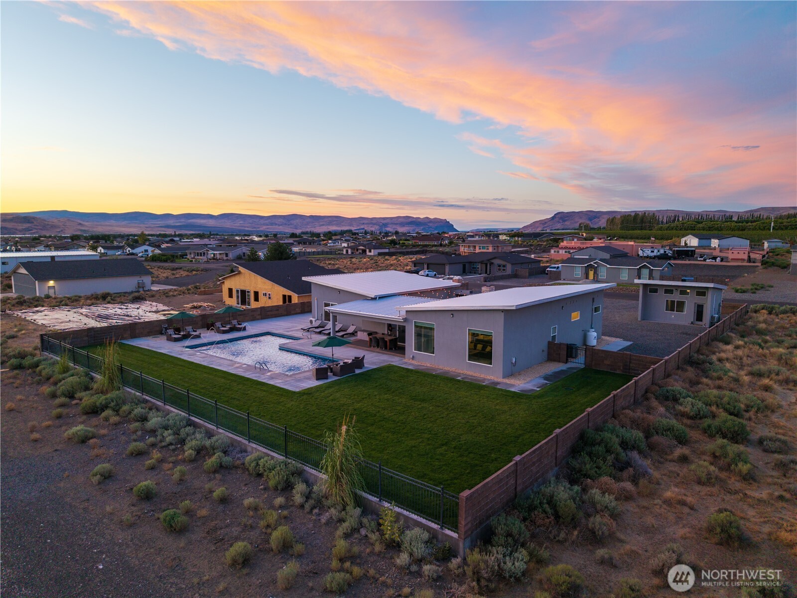 439 Airport Way SW, Mattawa, WA 99349