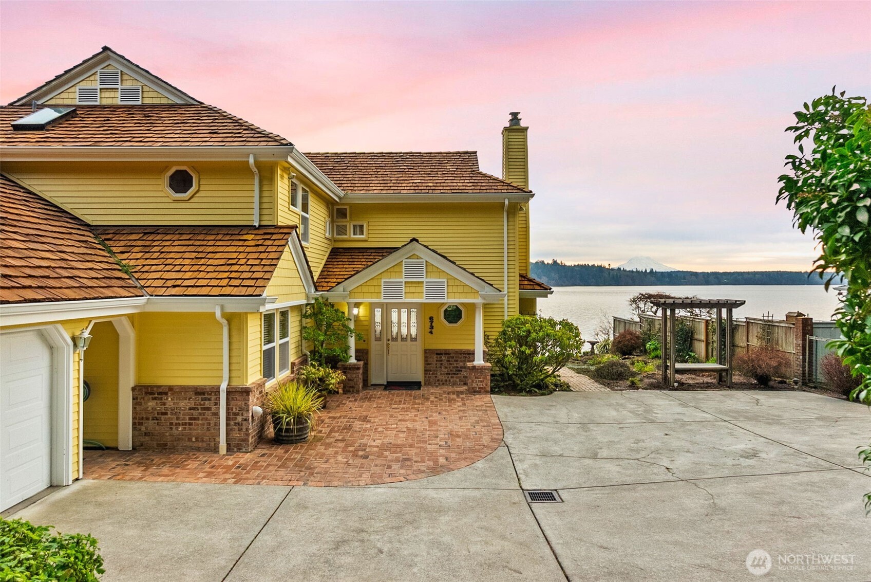 6734 Klein Street NW, Olympia, WA 98502