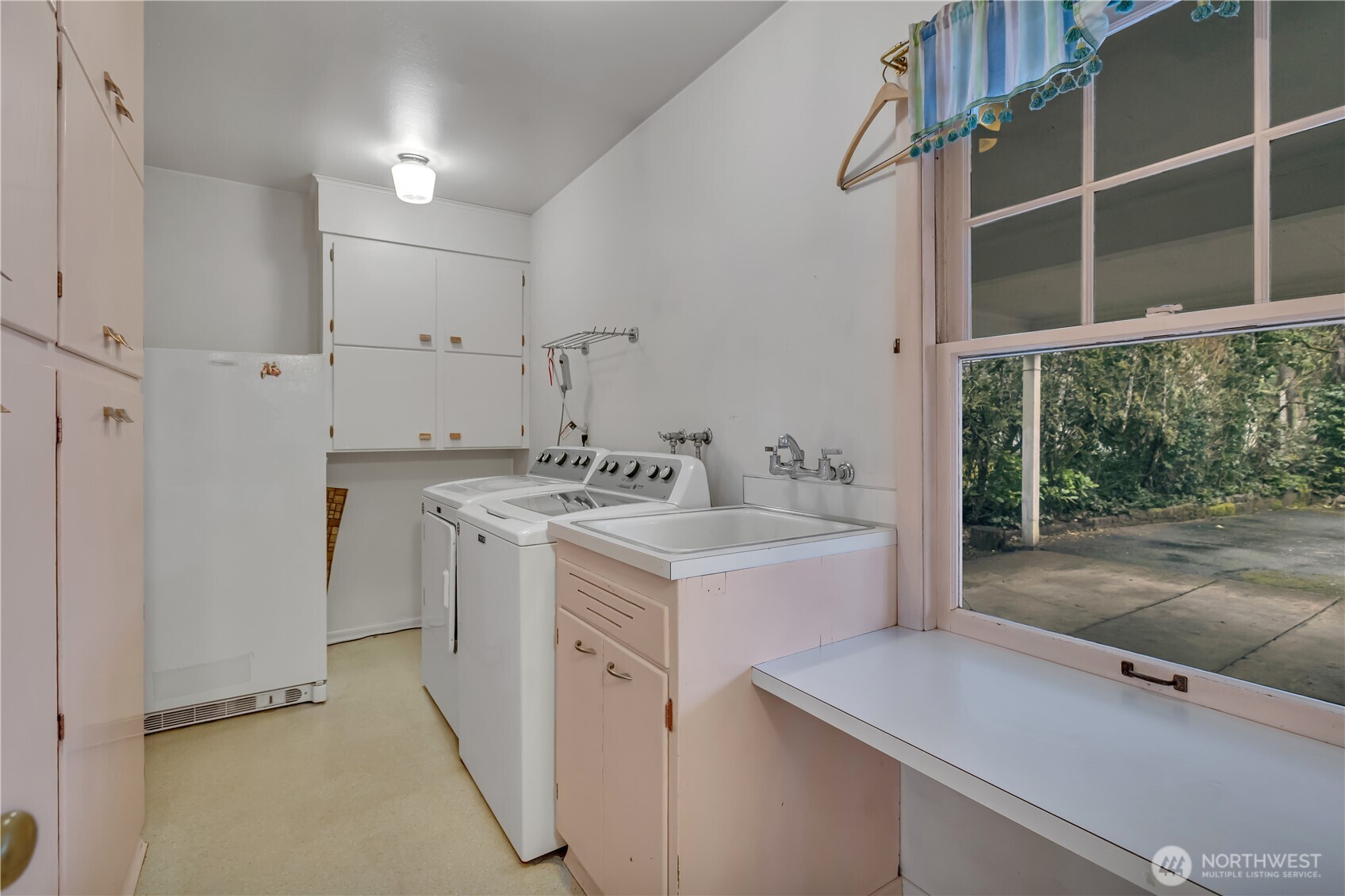 9832 American Avenue SW, Lakewood, WA 98498