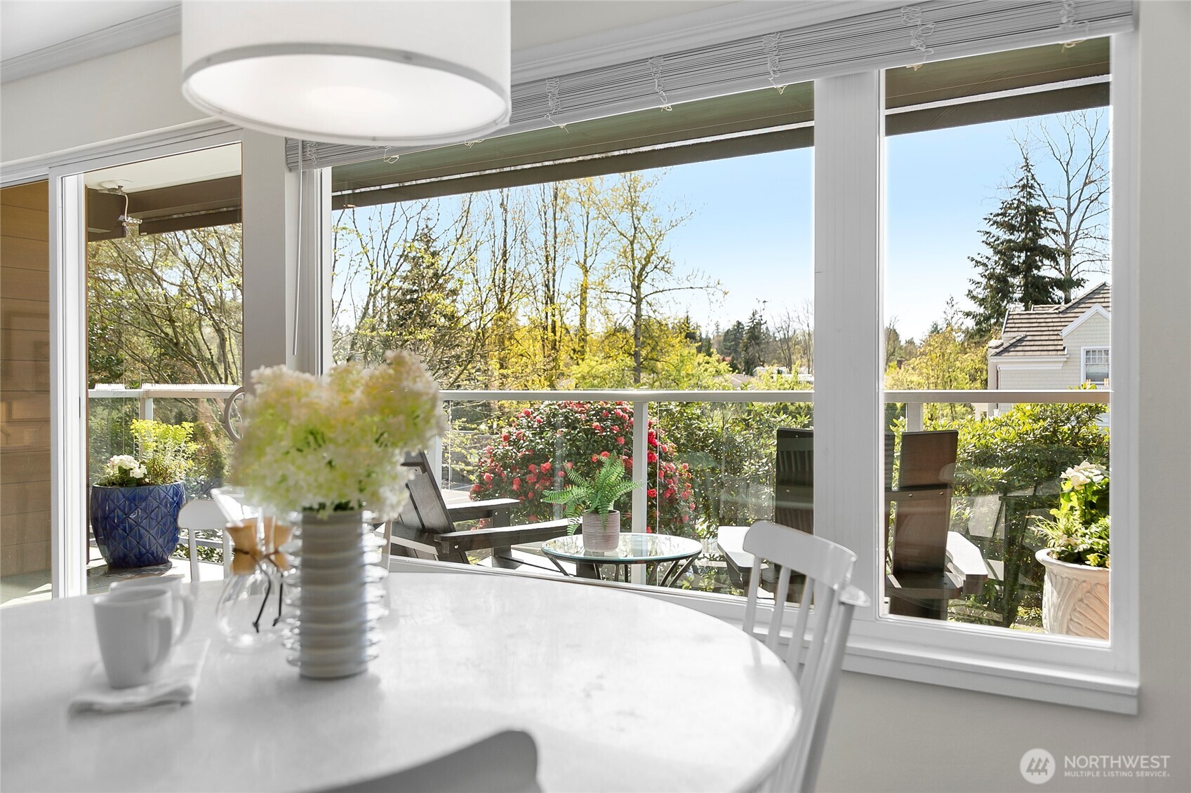 2501 Canterbury Lane E #221, Seattle, WA 98112