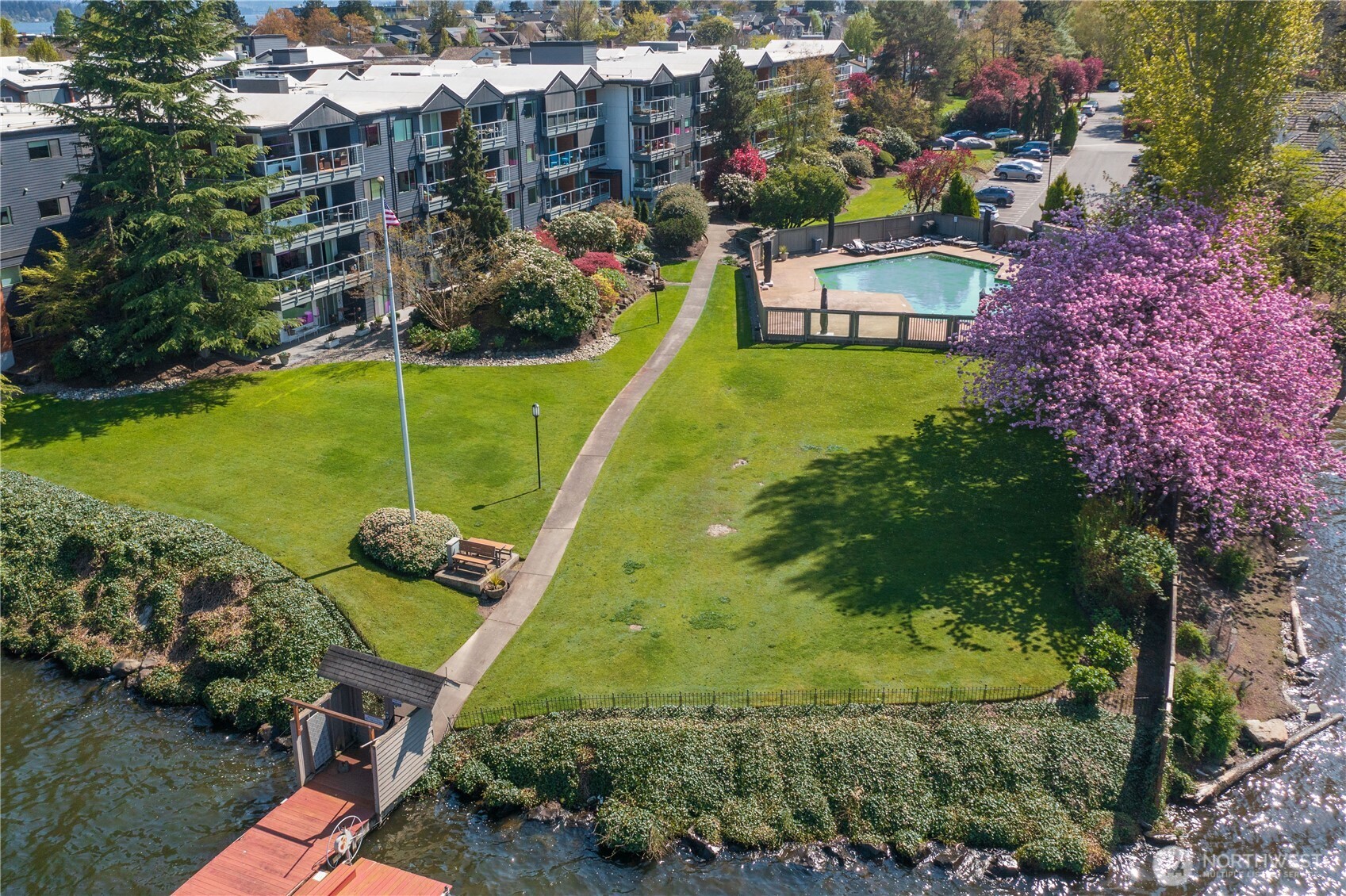 2501 Canterbury Lane E #221, Seattle, WA 98112