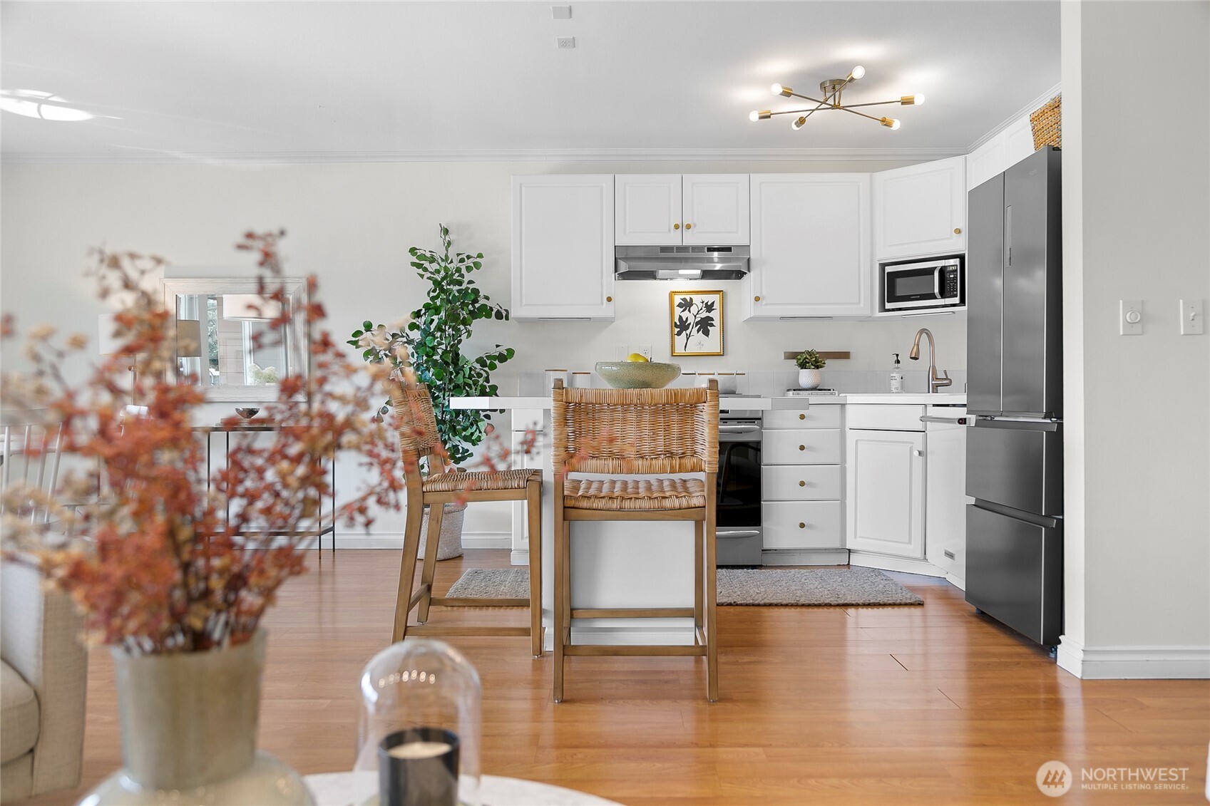 2501 Canterbury Lane E #221, Seattle, WA 98112