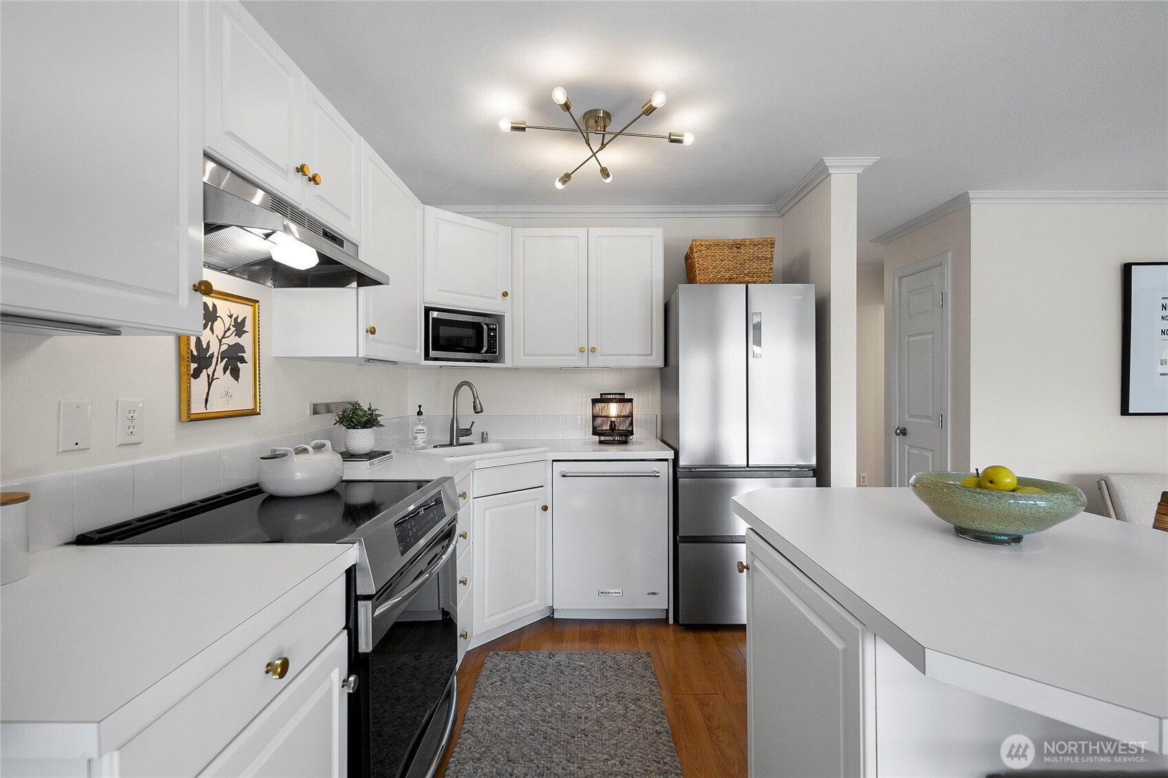 2501 Canterbury Lane E #221, Seattle, WA 98112