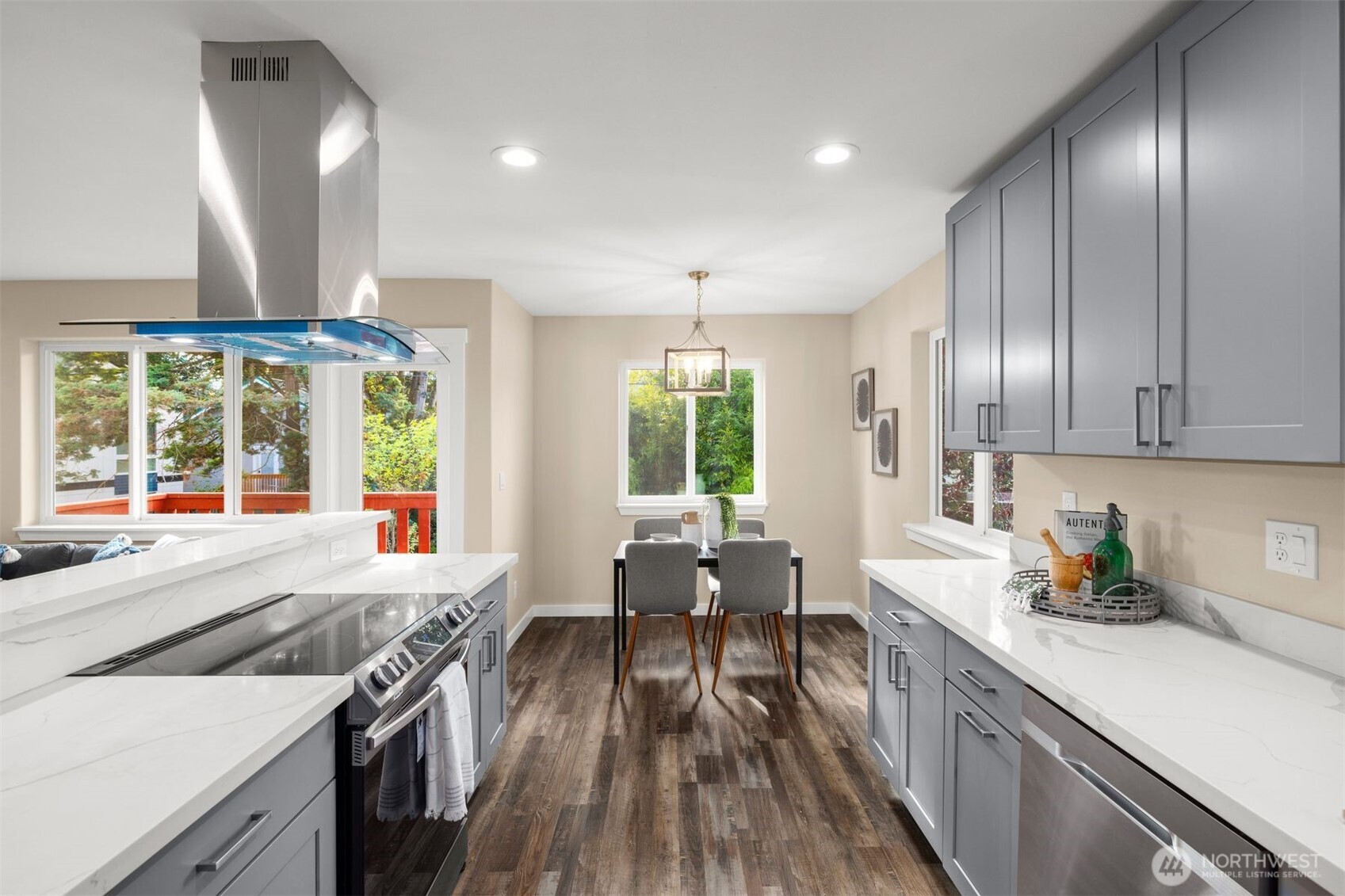 6419 Ellis Avenue S, Seattle, WA 98108