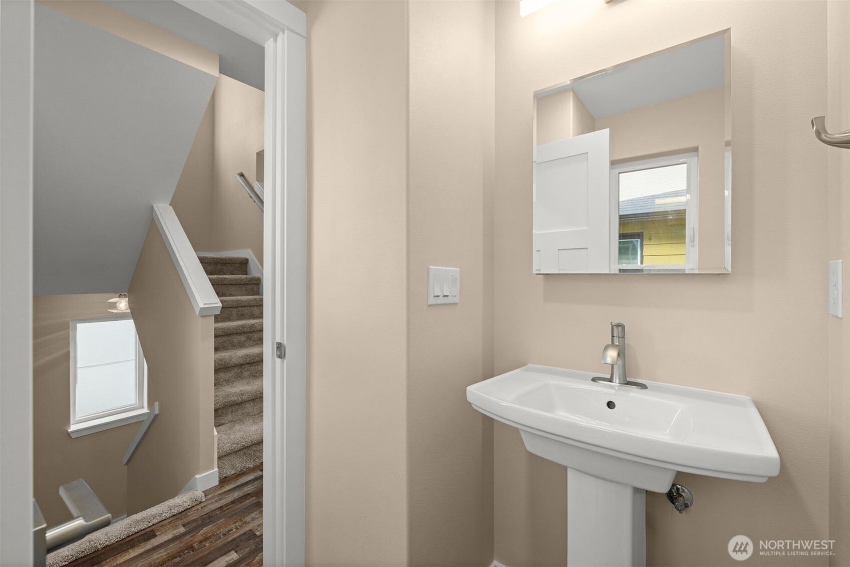 6419 Ellis Avenue S, Seattle, WA 98108