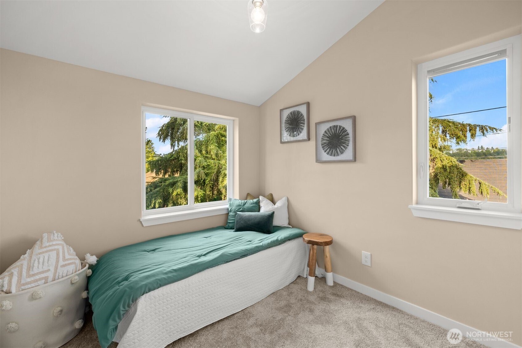 6419 Ellis Avenue S, Seattle, WA 98108