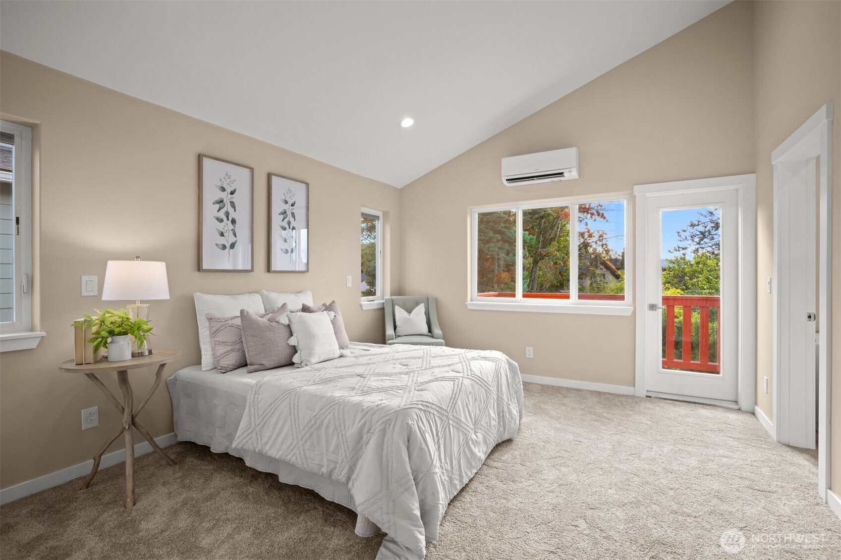 6419 Ellis Avenue S, Seattle, WA 98108