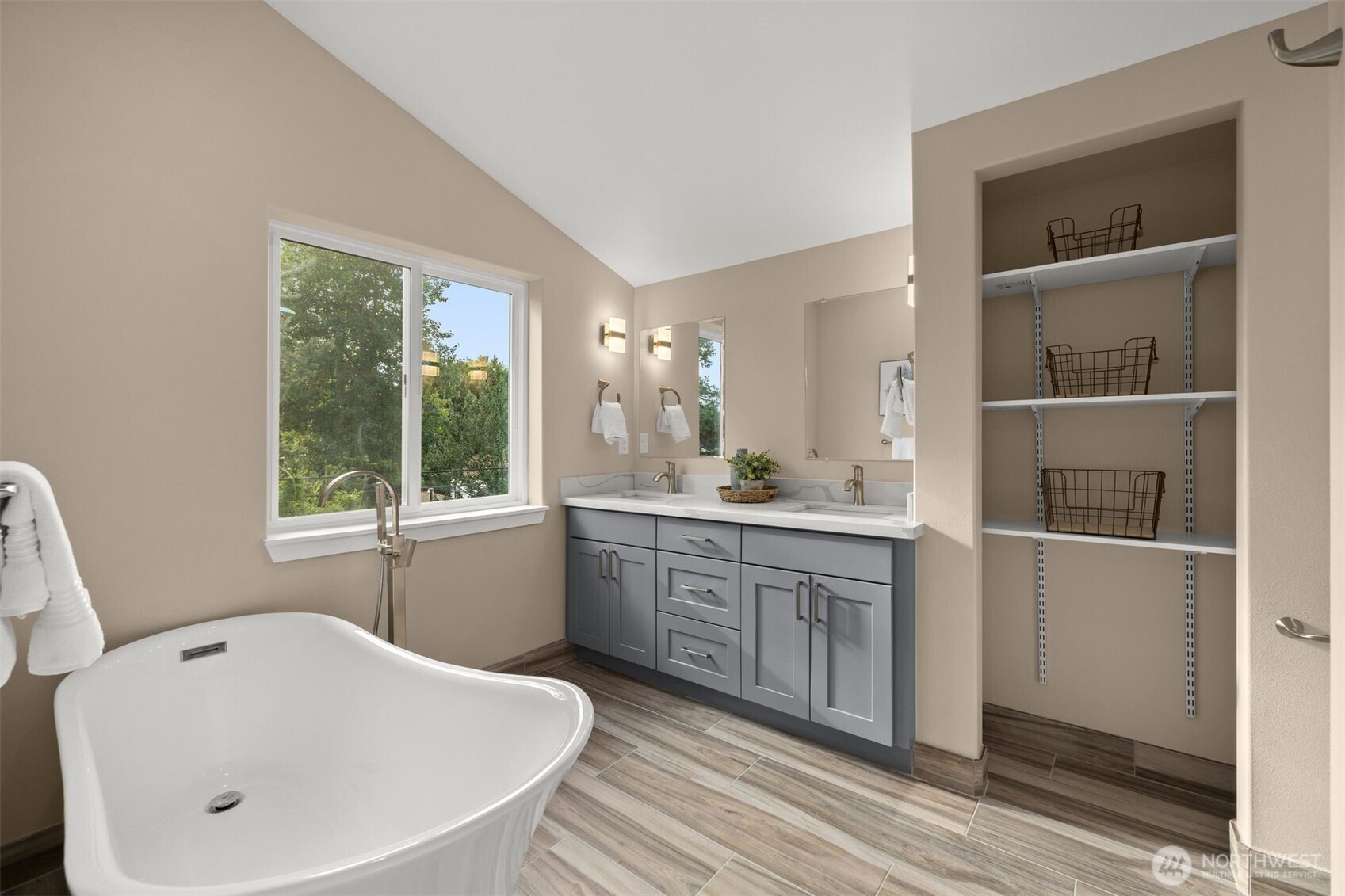 6419 Ellis Avenue S, Seattle, WA 98108