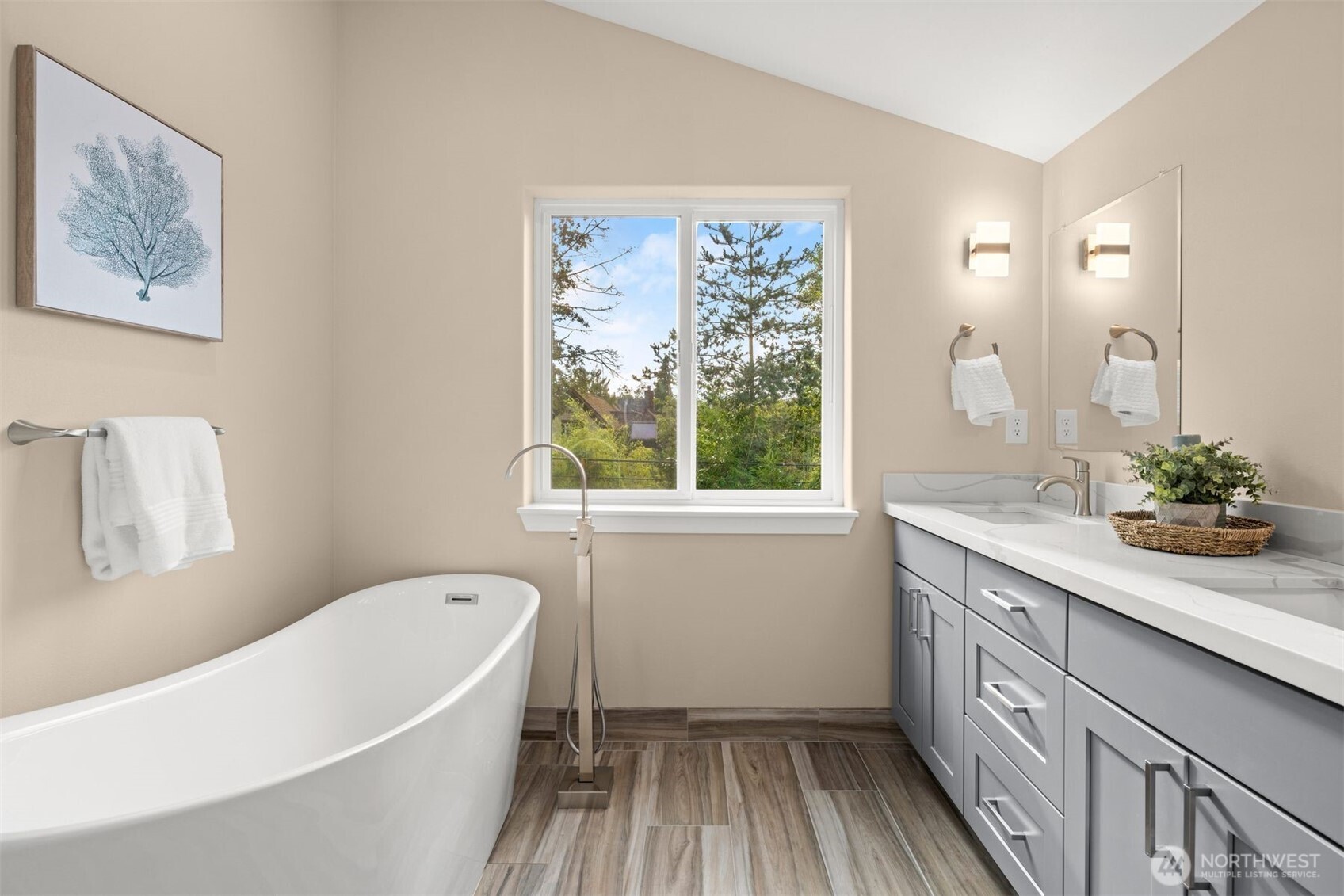 6419 Ellis Avenue S, Seattle, WA 98108