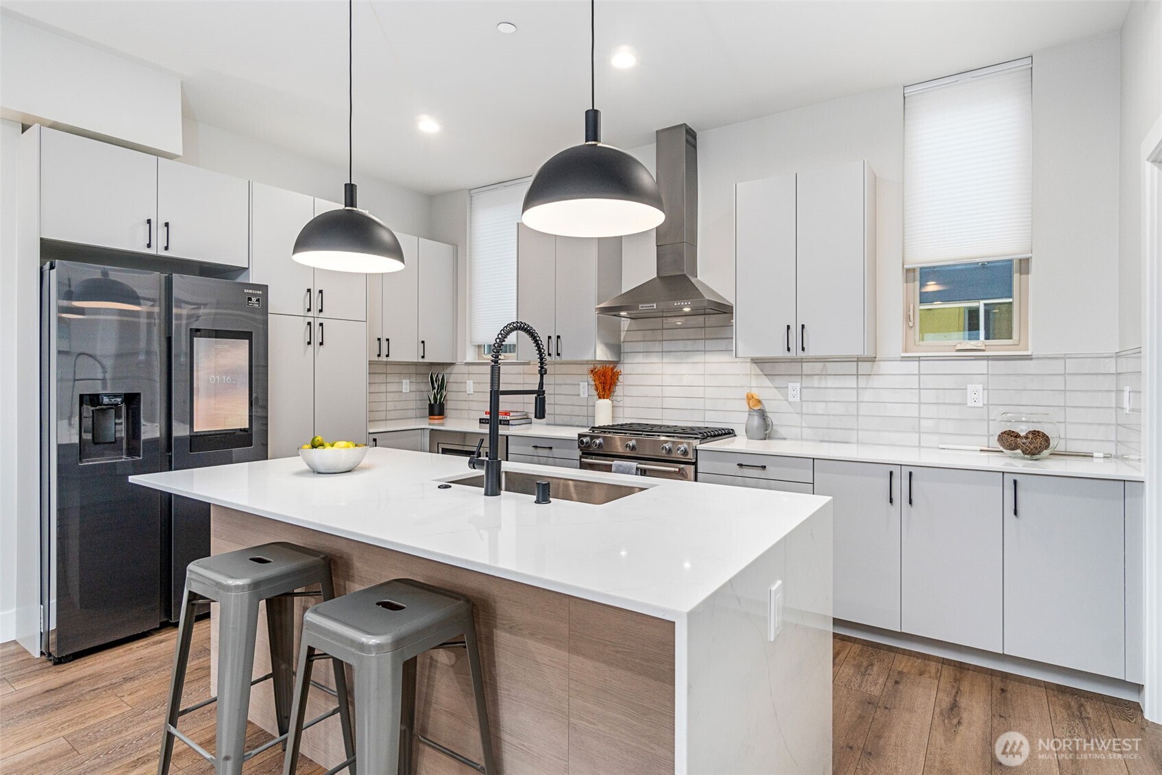 1772 Alki Avenue SW #B, Seattle, WA 98116