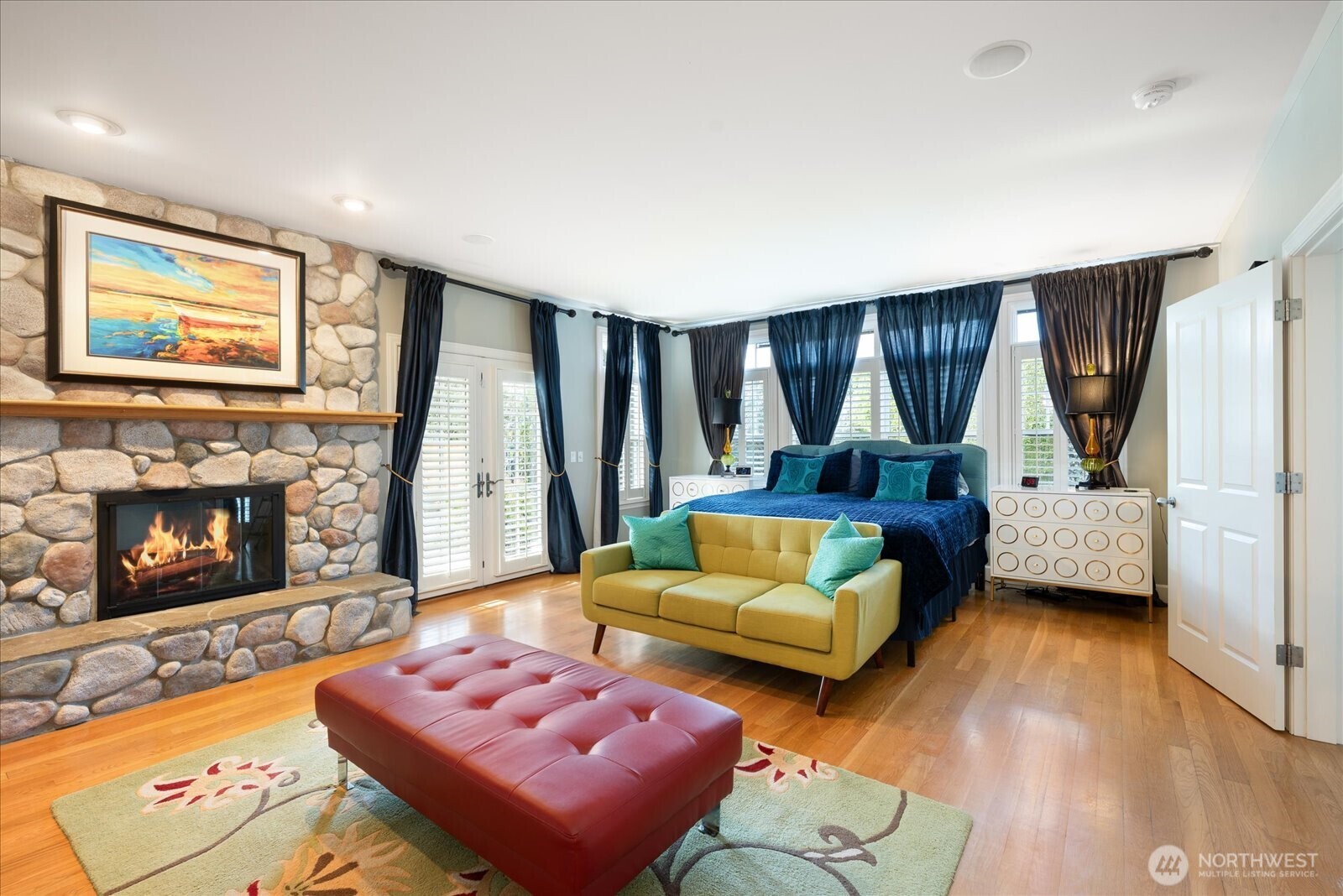 10207 NE 60th Street , Kirkland, WA 98033