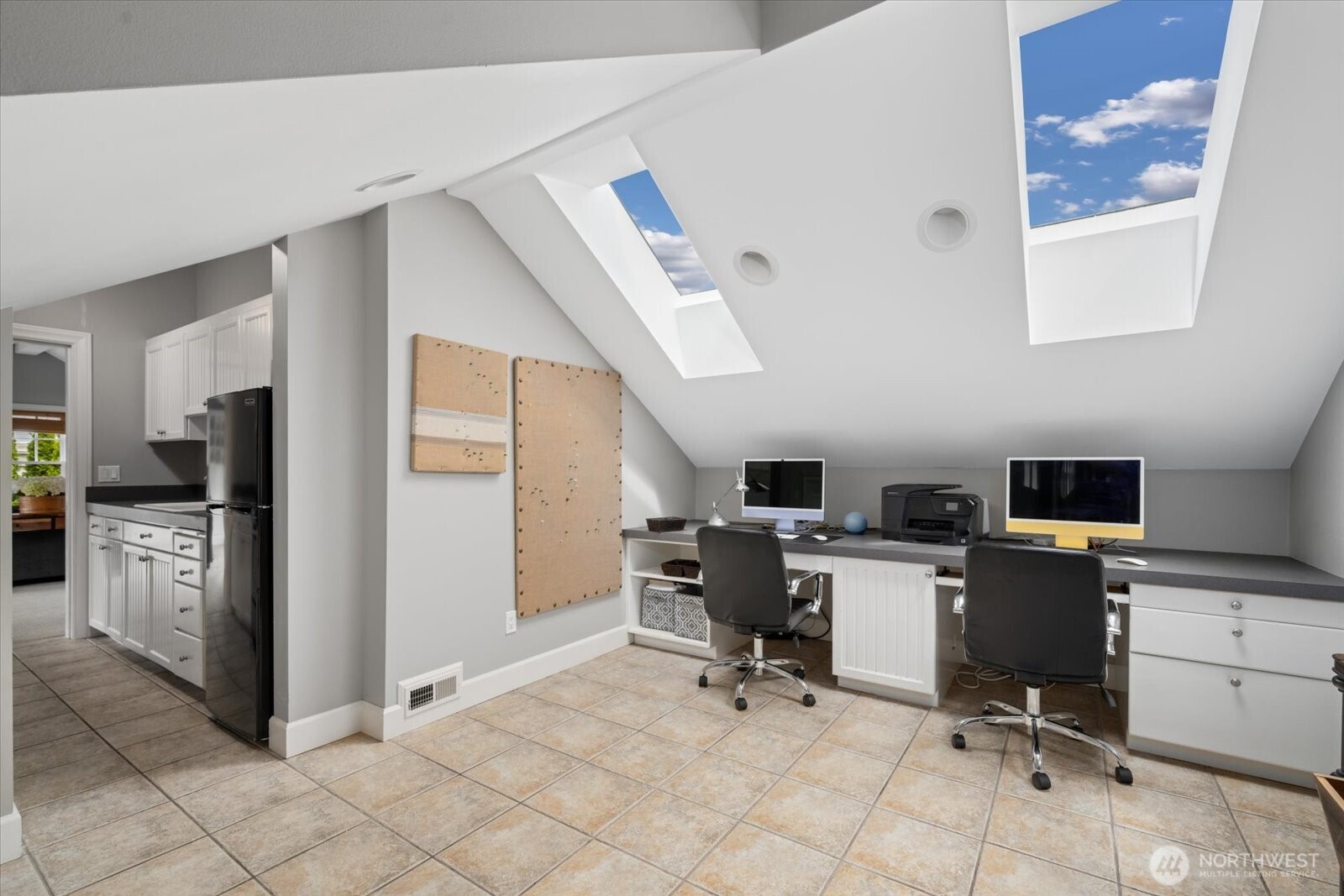 10207 NE 60th Street , Kirkland, WA 98033