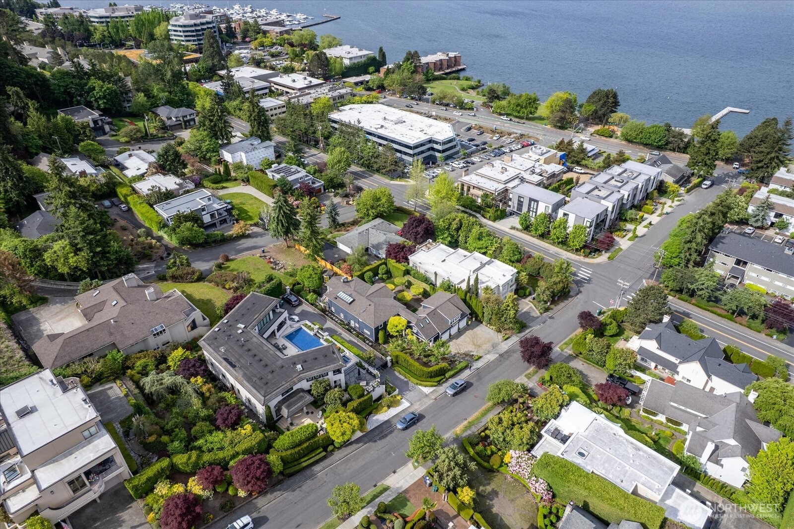 10207 NE 60th Street , Kirkland, WA 98033