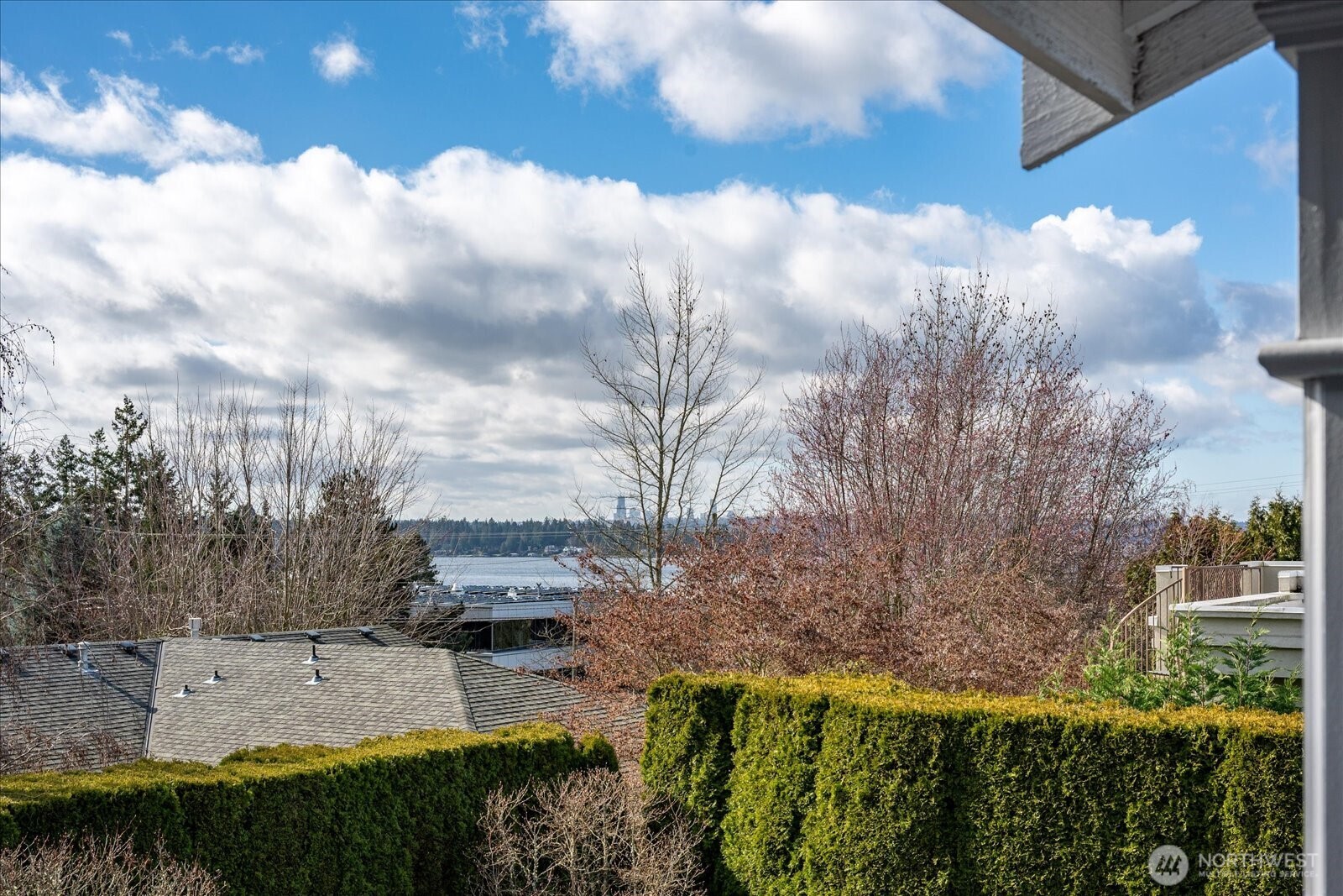 10207 NE 60th Street , Kirkland, WA 98033