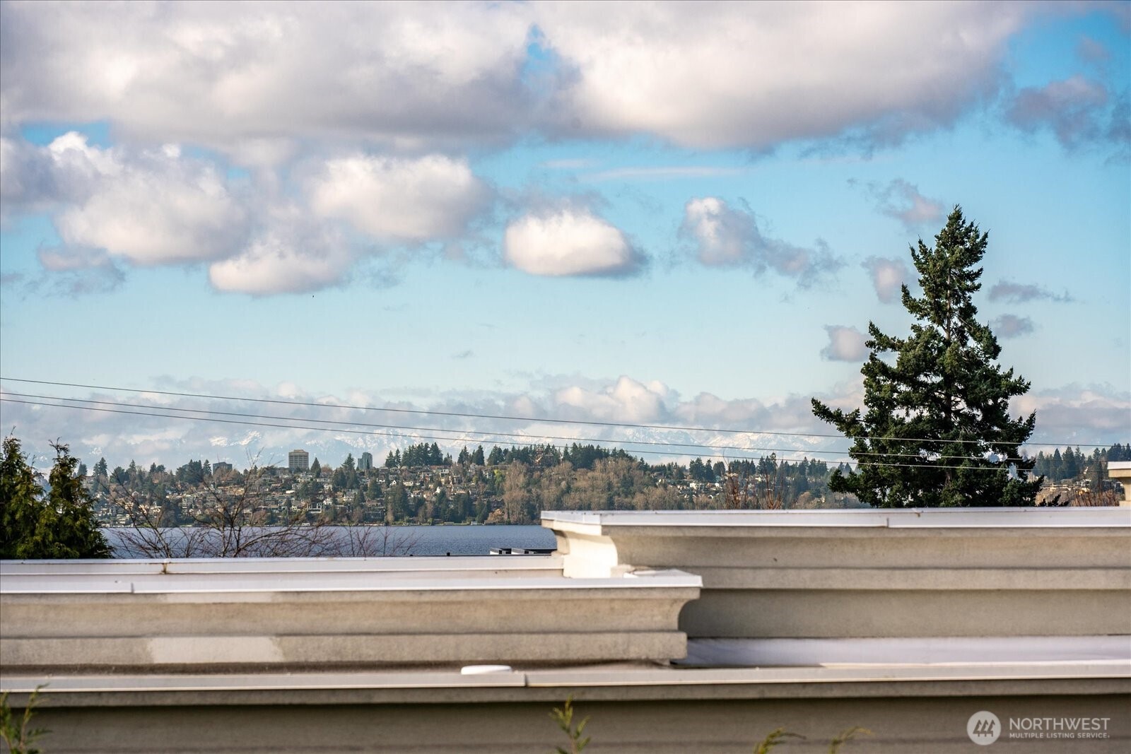 10207 NE 60th Street , Kirkland, WA 98033