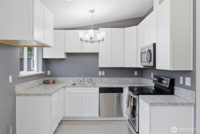 9047 Pepperidge Lane SE, Yelm, WA 98597 - Photo 10