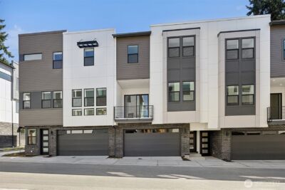 18814 99th Court NE #B, Bothell, WA 98011