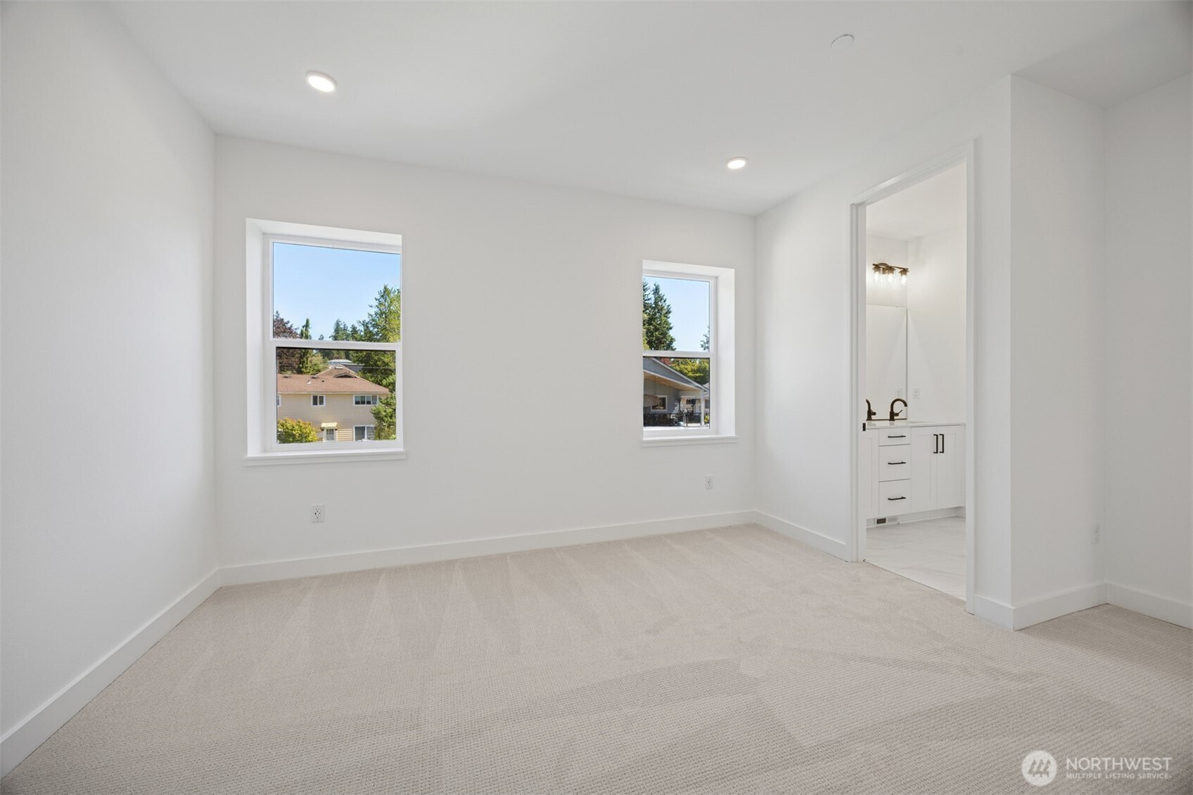 18814 99th Court NE #B, Bothell, WA 98011