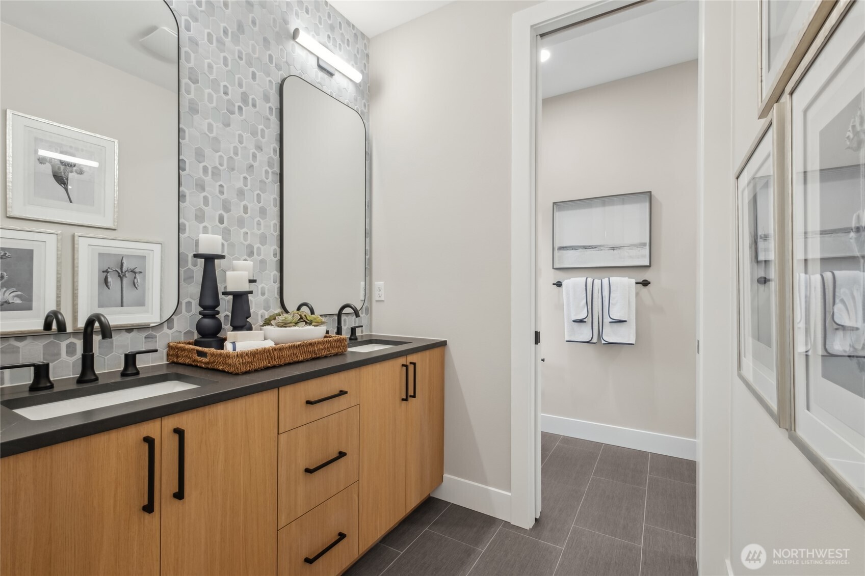 18814 99th Court NE #B, Bothell, WA 98011