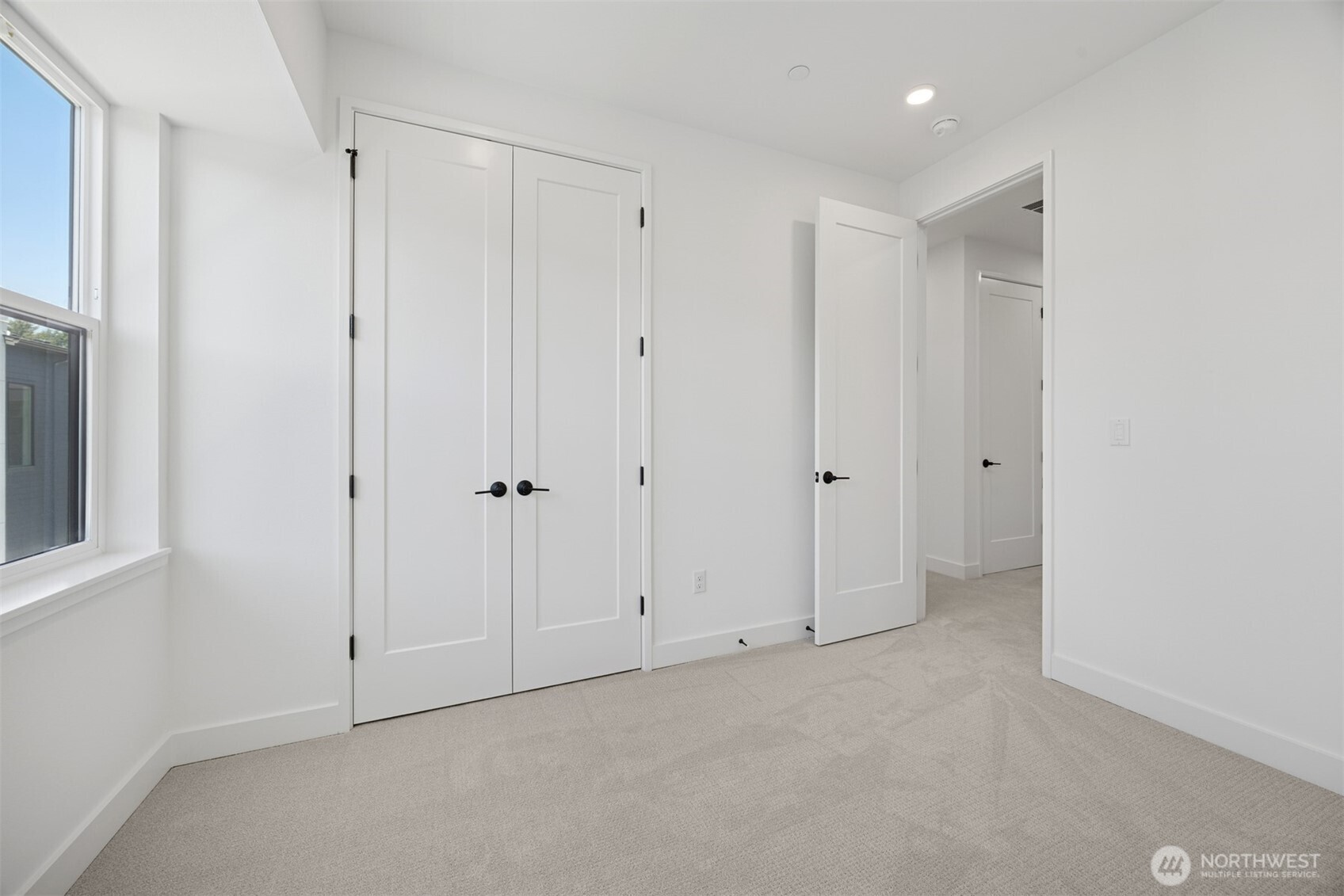 18814 99th Court NE #B, Bothell, WA 98011