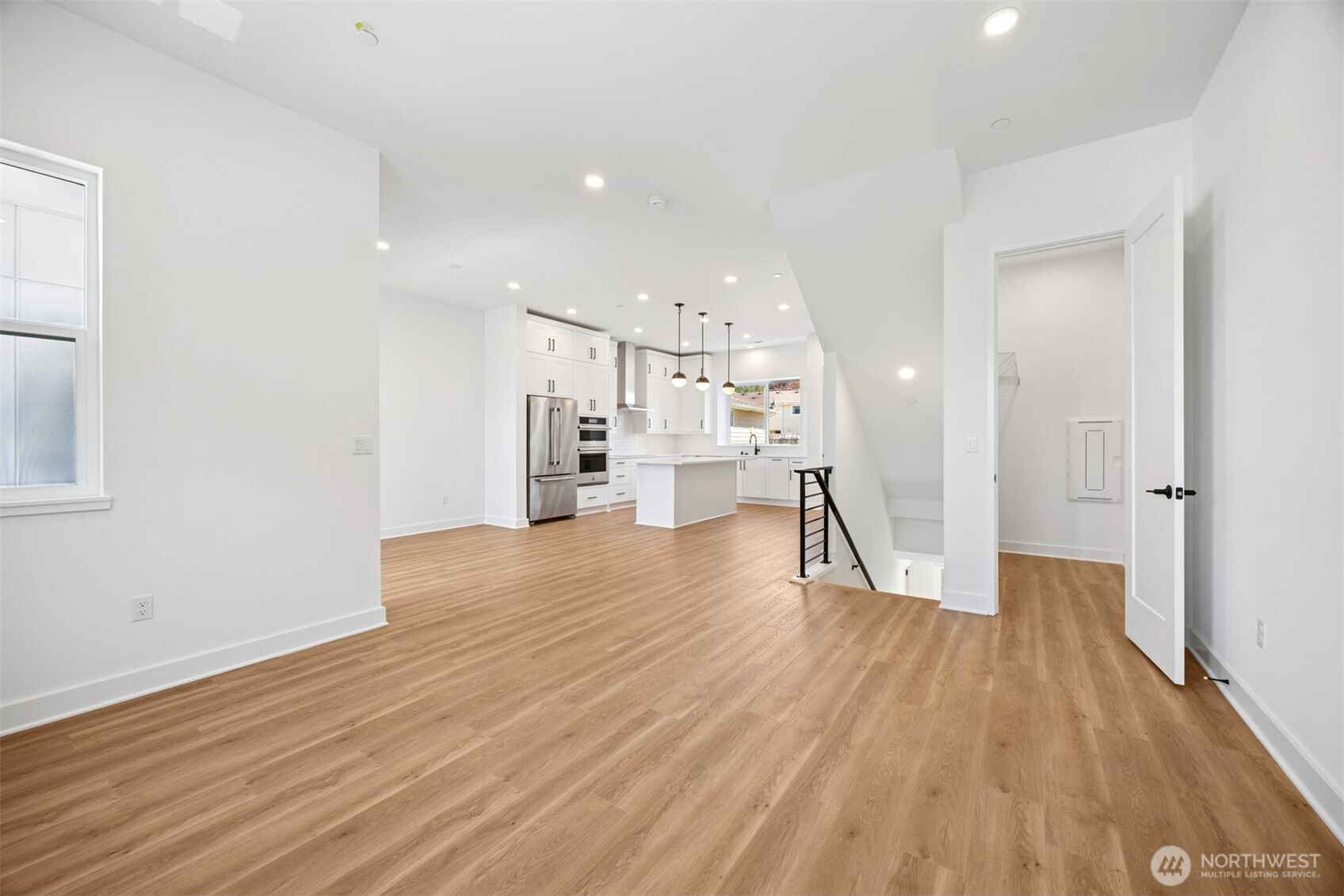 18814 99th Court NE #B, Bothell, WA 98011