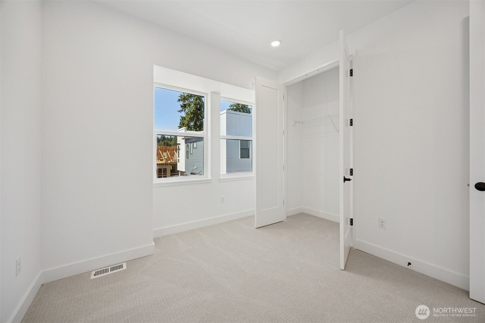 18814 99th Court NE #B, Bothell, WA 98011