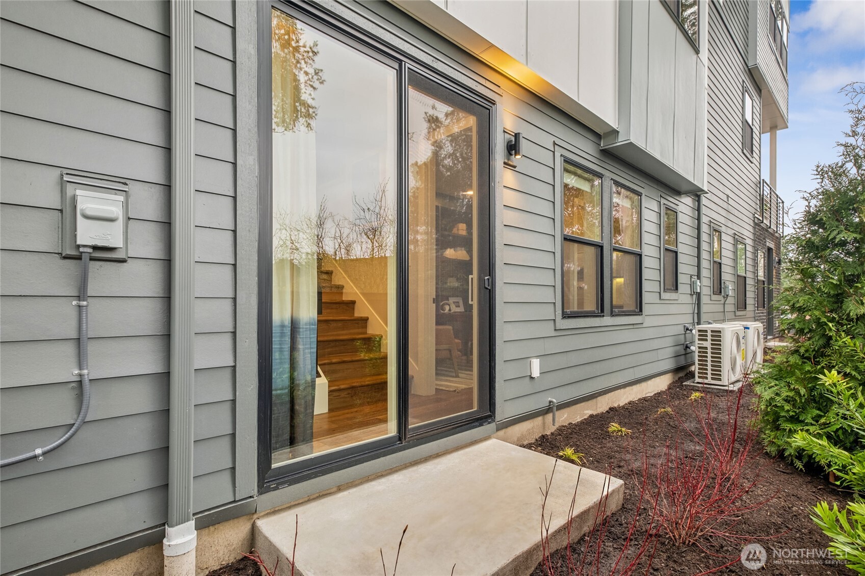 18814 99th Court NE #B, Bothell, WA 98011