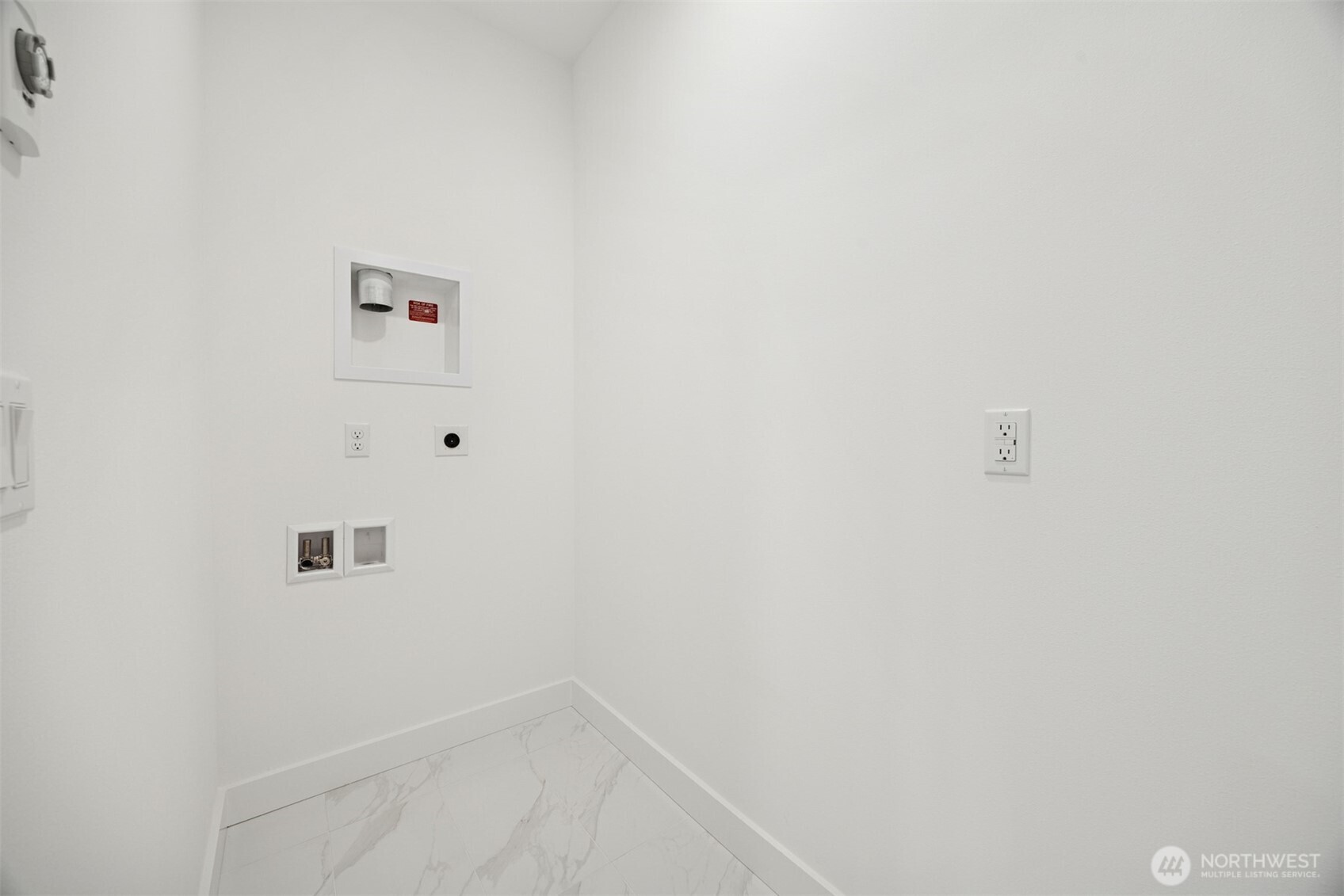 18814 99th Court NE #B, Bothell, WA 98011