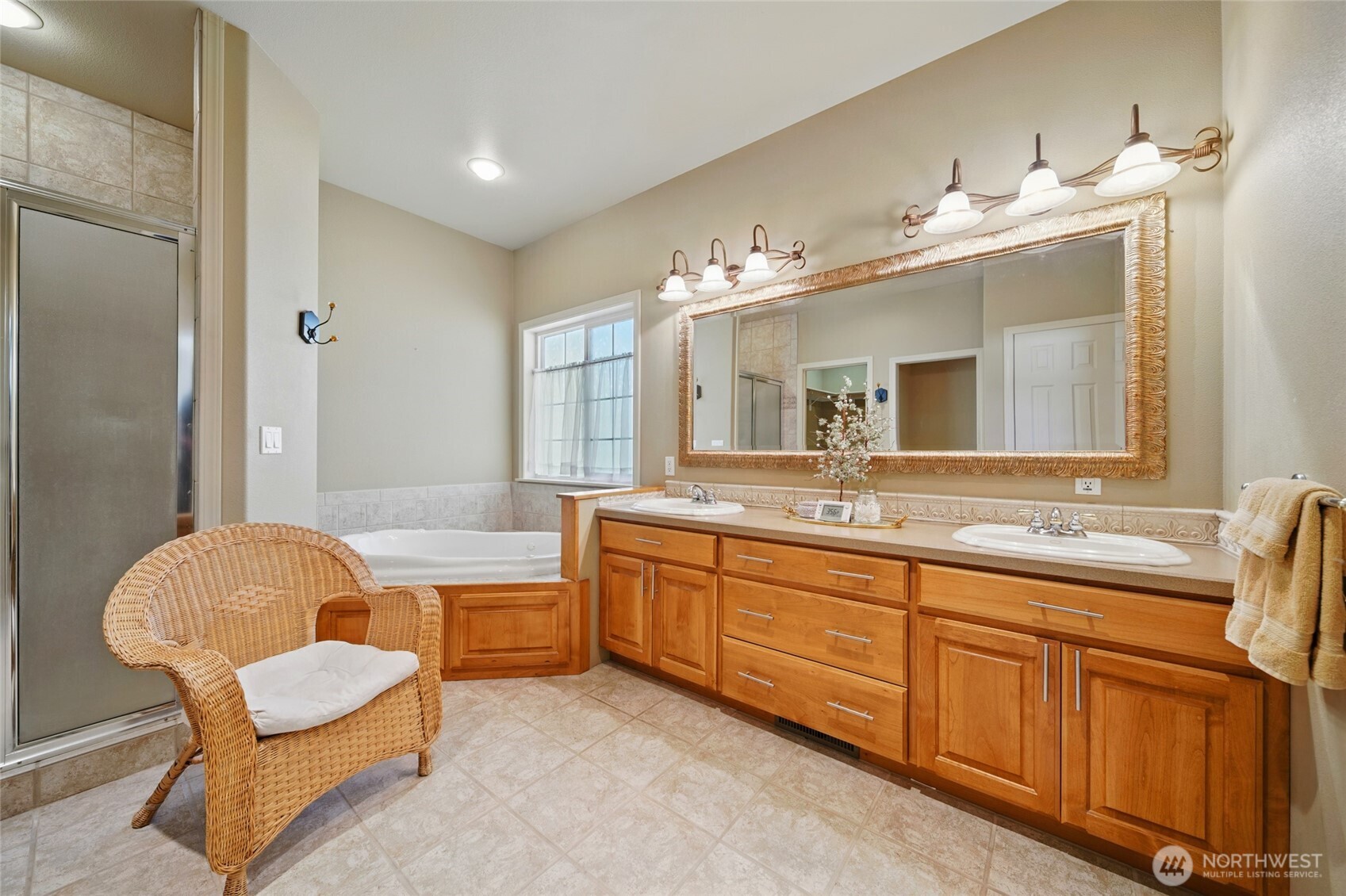 832 SE Vintage Way , College Place, WA 99324