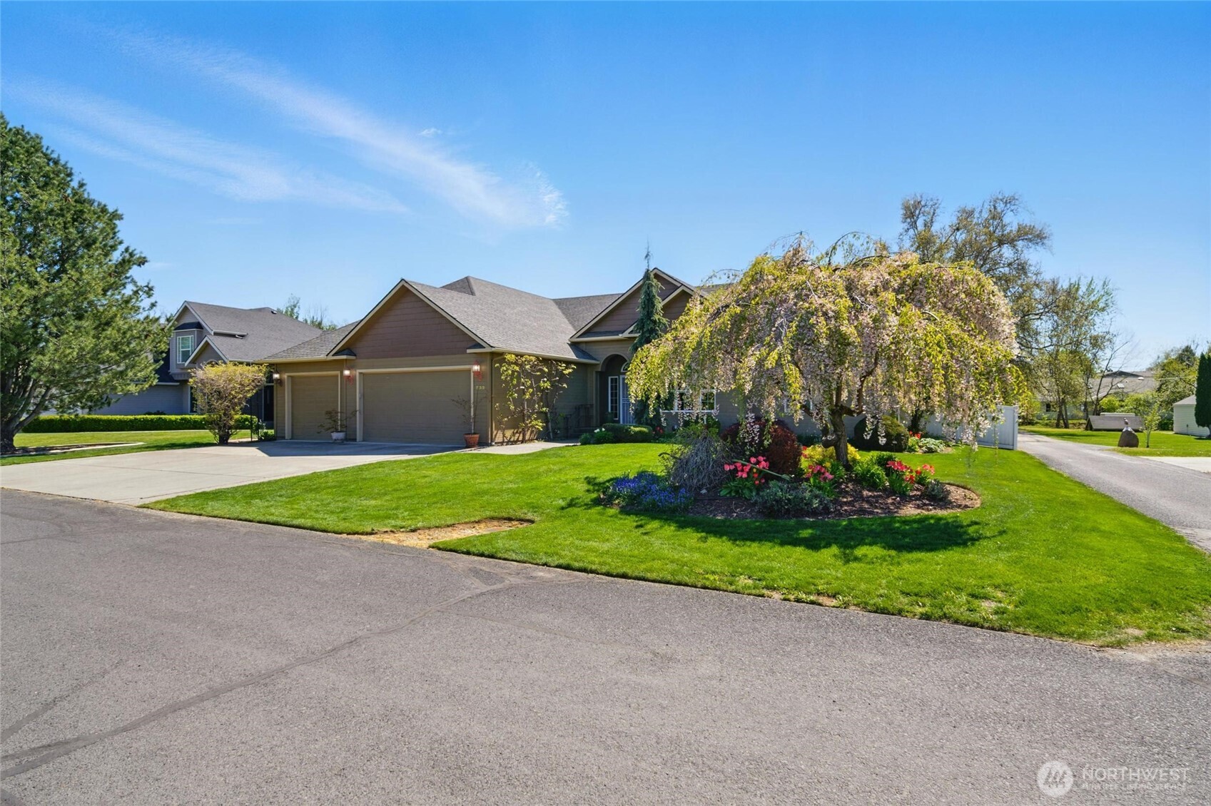 832 SE Vintage Way , College Place, WA 99324