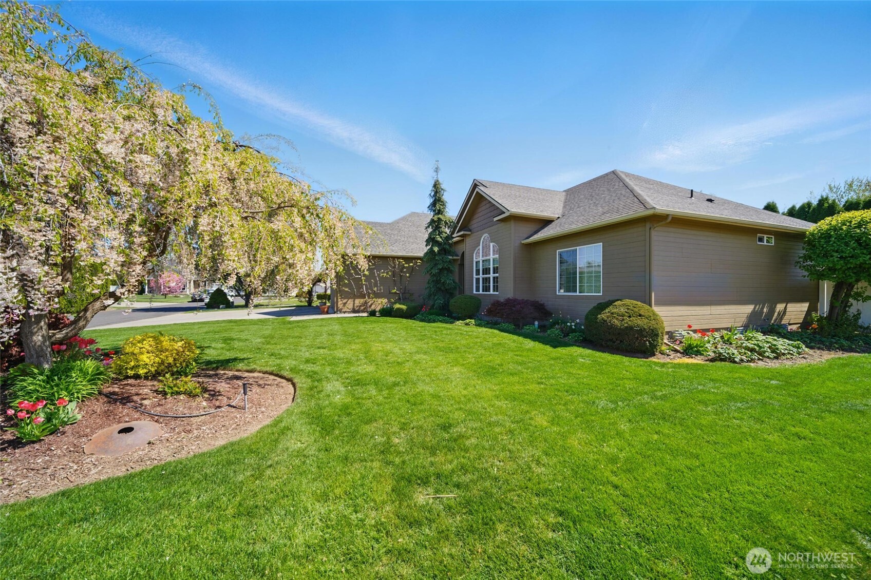 832 SE Vintage Way , College Place, WA 99324