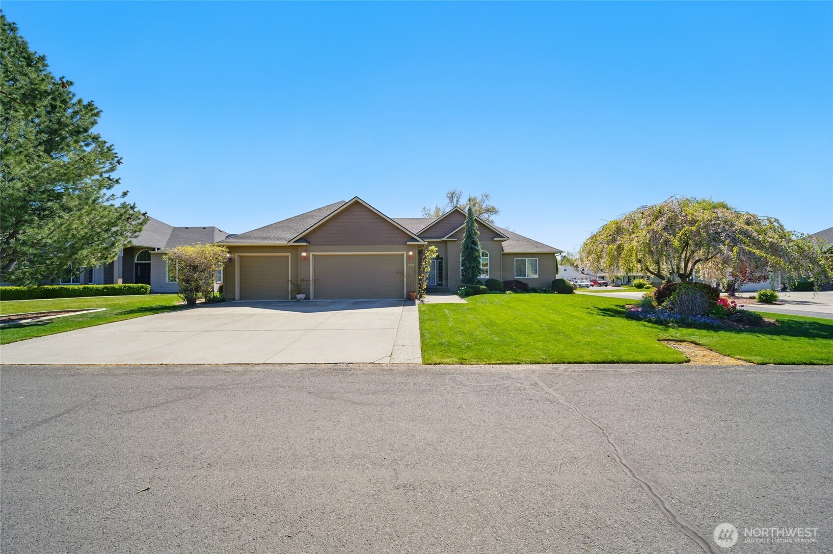 832 SE Vintage Way , College Place, WA 99324