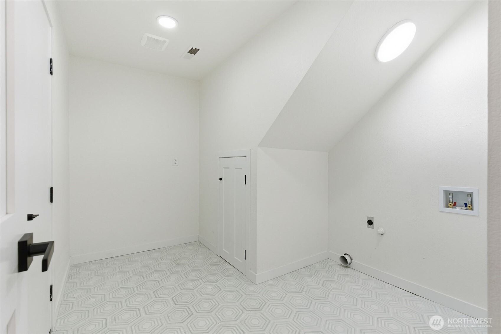 9110 122nd Place SE, Newcastle, WA 98056