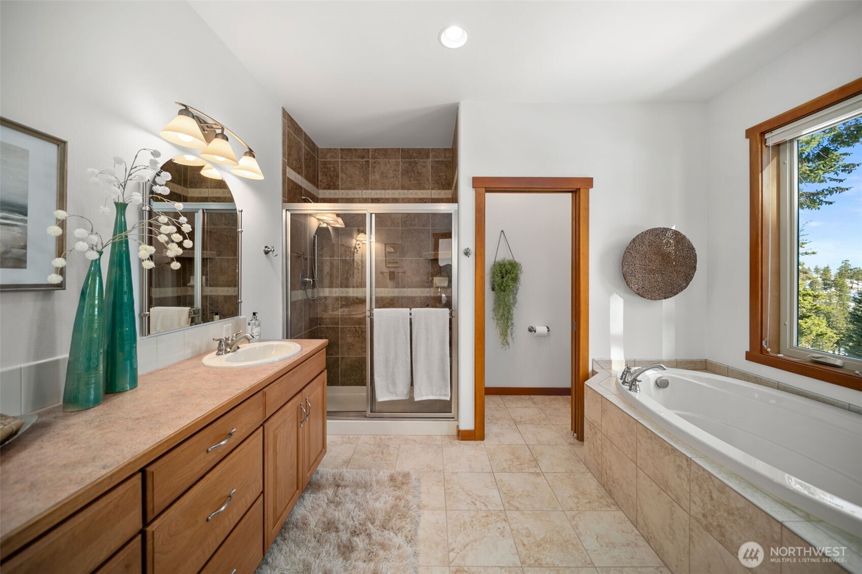 6760 Forest Ridge Drive , Wenatchee, WA 98801