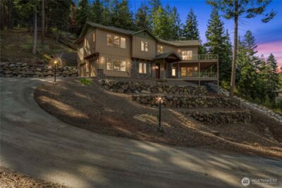 6760 Forest Ridge Drive , Wenatchee, WA 98801 - Photo 2
