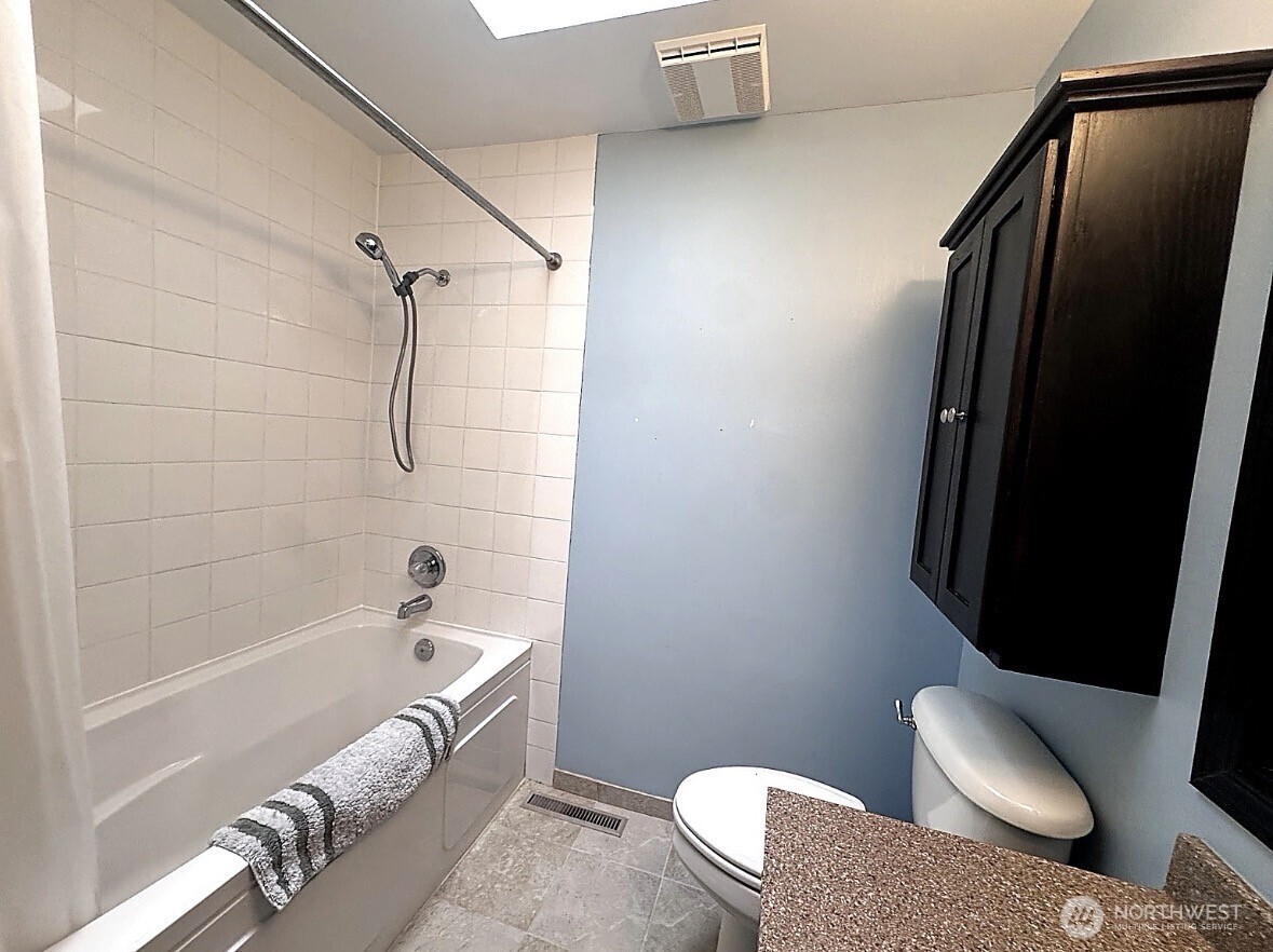 1127 Central Avenue , Oroville, WA 98844