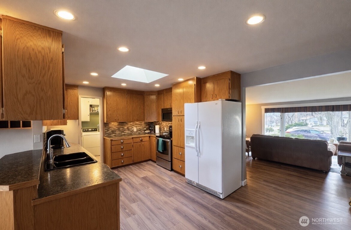 1127 Central Avenue , Oroville, WA 98844