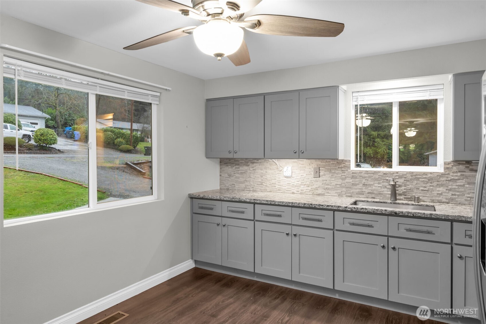 9901 59th Avenue Ct E, Puyallup, WA 98373