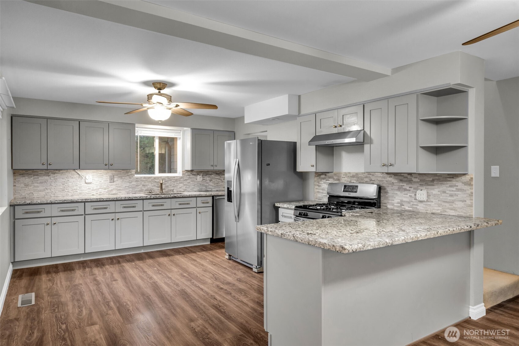 9901 59th Avenue Ct E, Puyallup, WA 98373