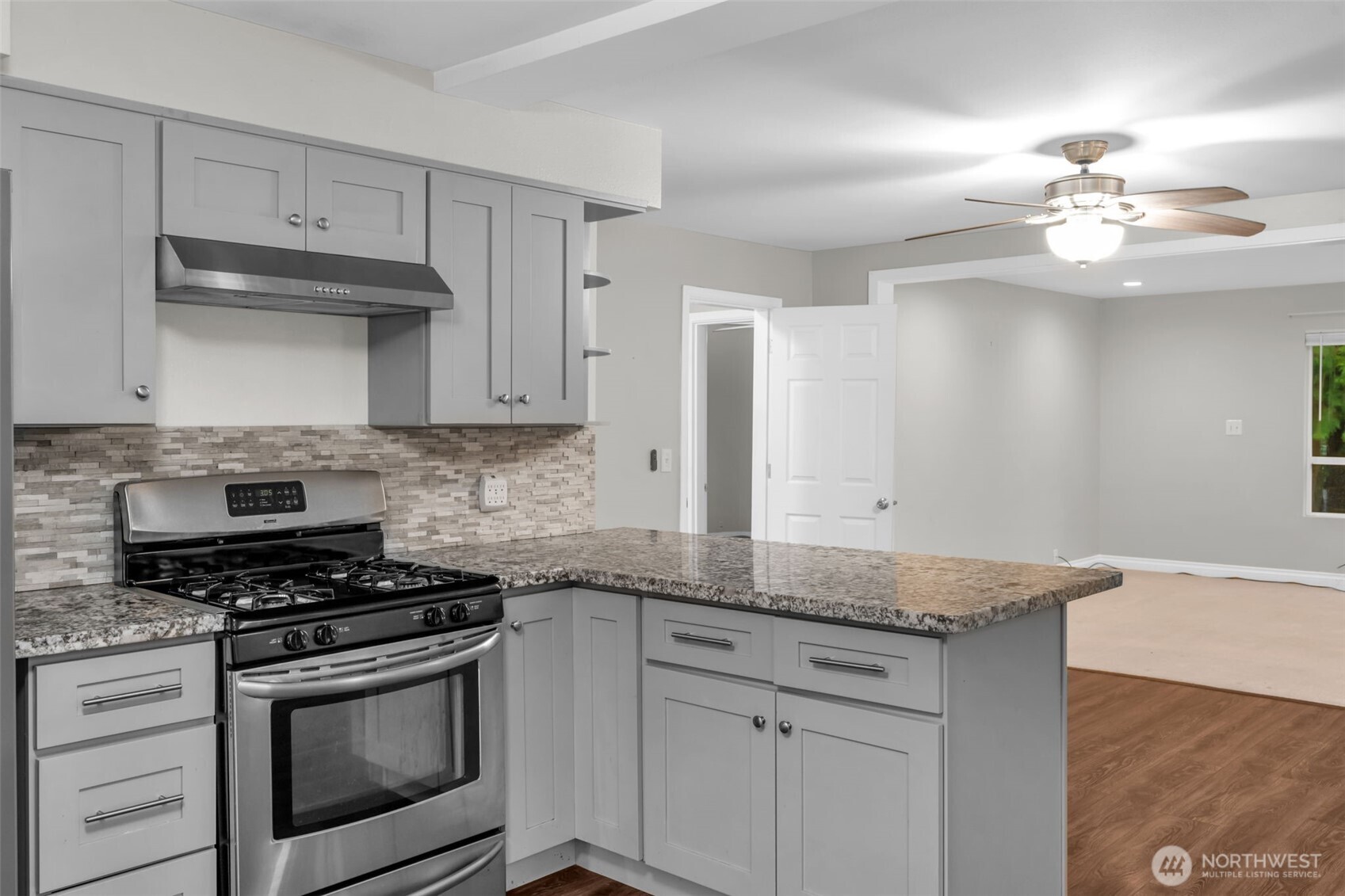 9901 59th Avenue Ct E, Puyallup, WA 98373