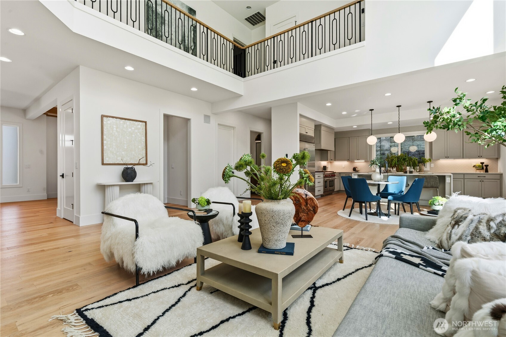 2582 136th Lane SE , Bellevue, WA 98005