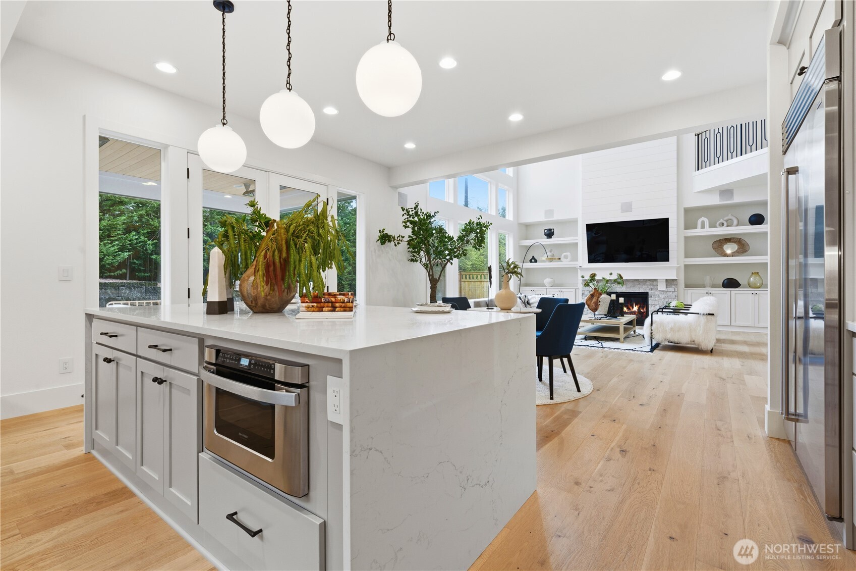 2582 136th Lane SE , Bellevue, WA 98005