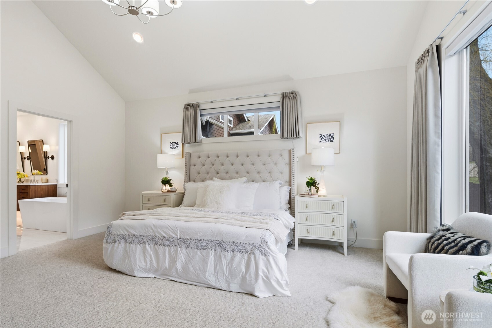 2582 136th Lane SE , Bellevue, WA 98005