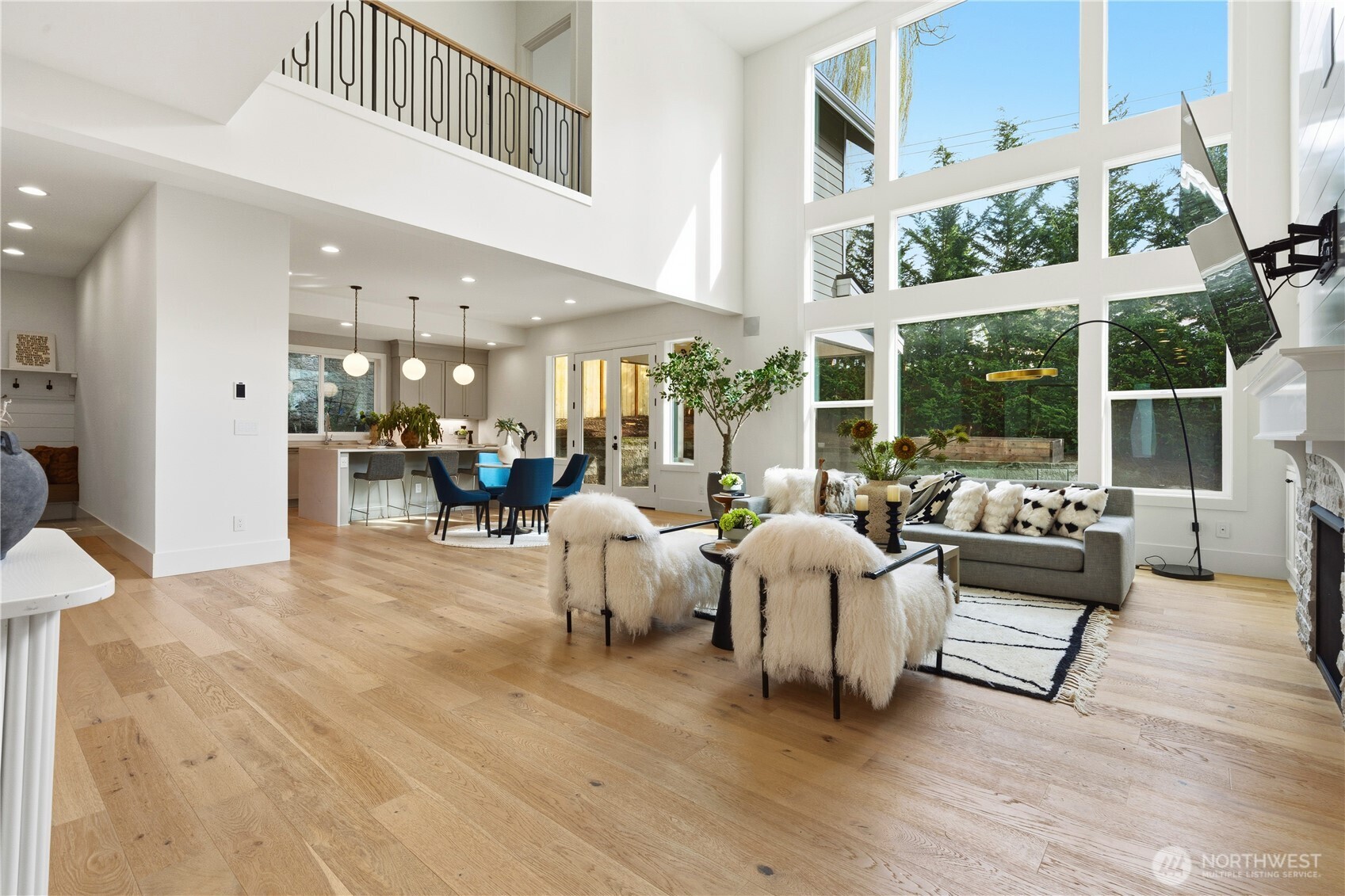 2582 136th Lane SE , Bellevue, WA 98005