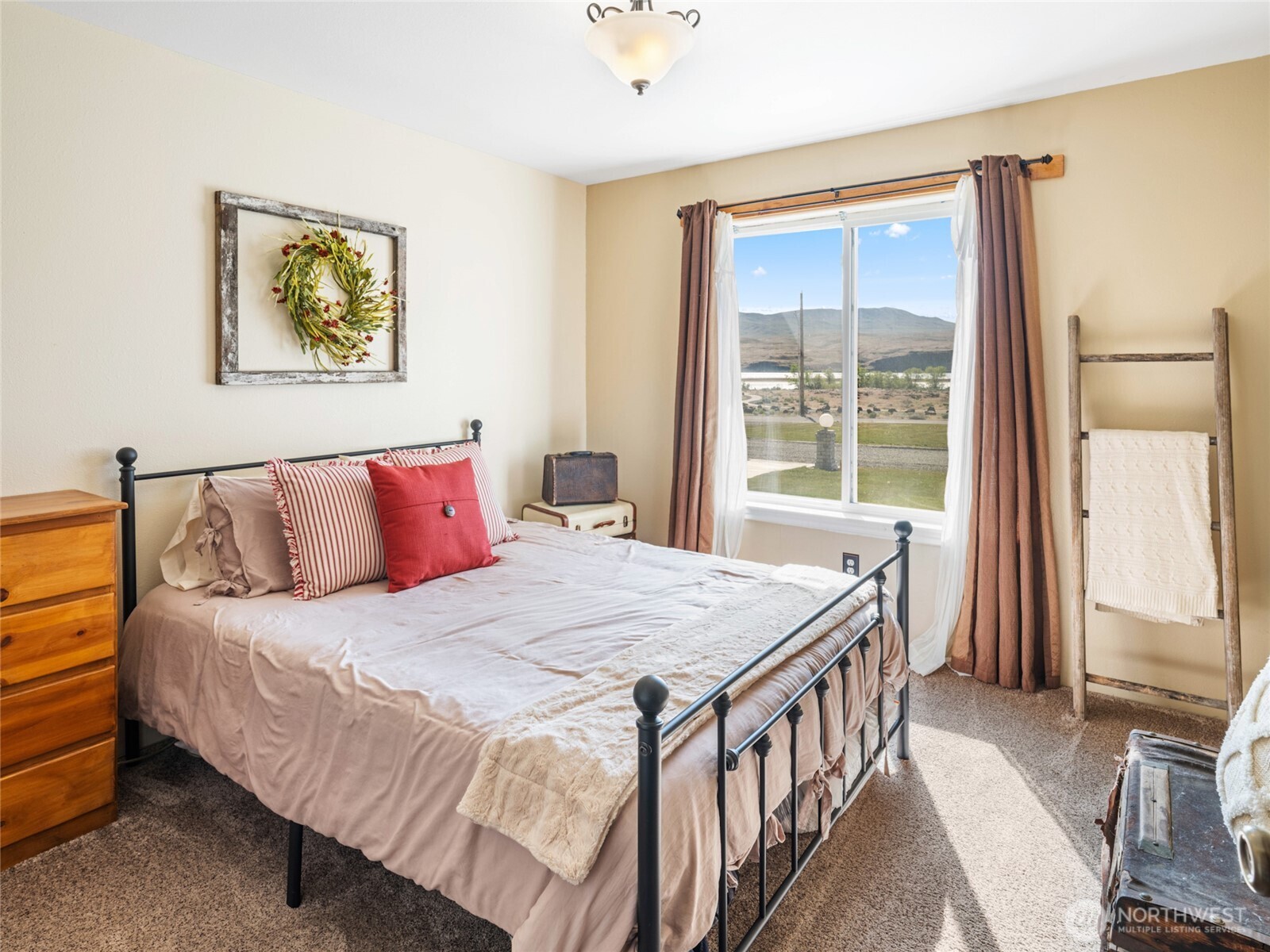 26619 Road U SW, Mattawa, WA 99349