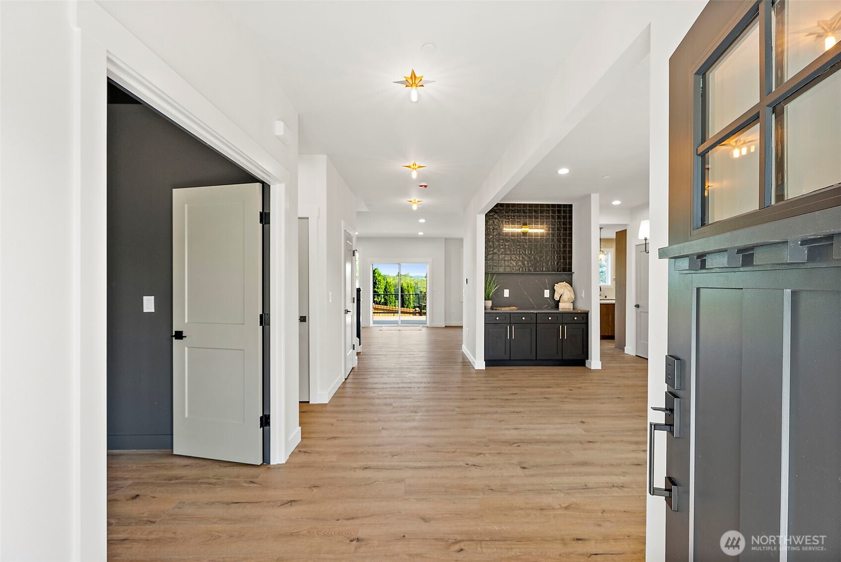 1238 9th Street SW, Puyallup, WA 98371