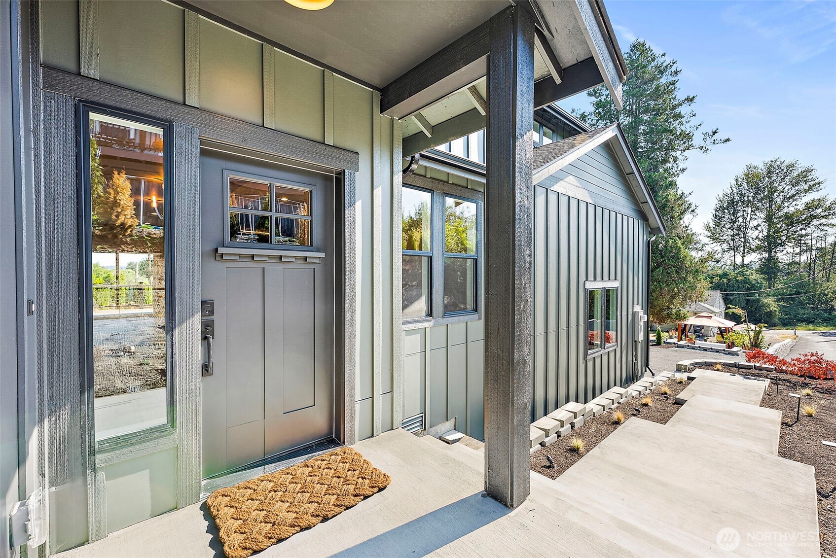 1238 9th Street SW, Puyallup, WA 98371