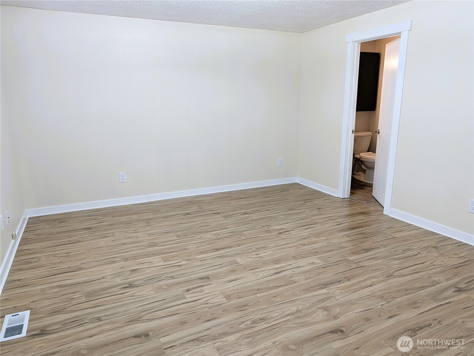 11823 150th Street Ct E, Puyallup, WA 98374