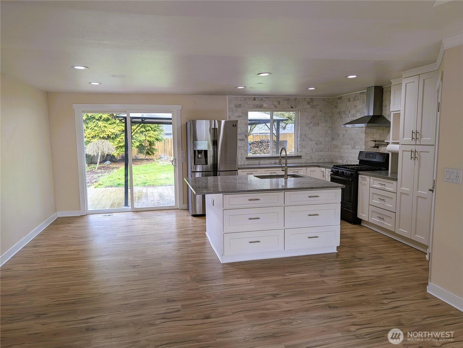 11823 150th Street Ct E, Puyallup, WA 98374